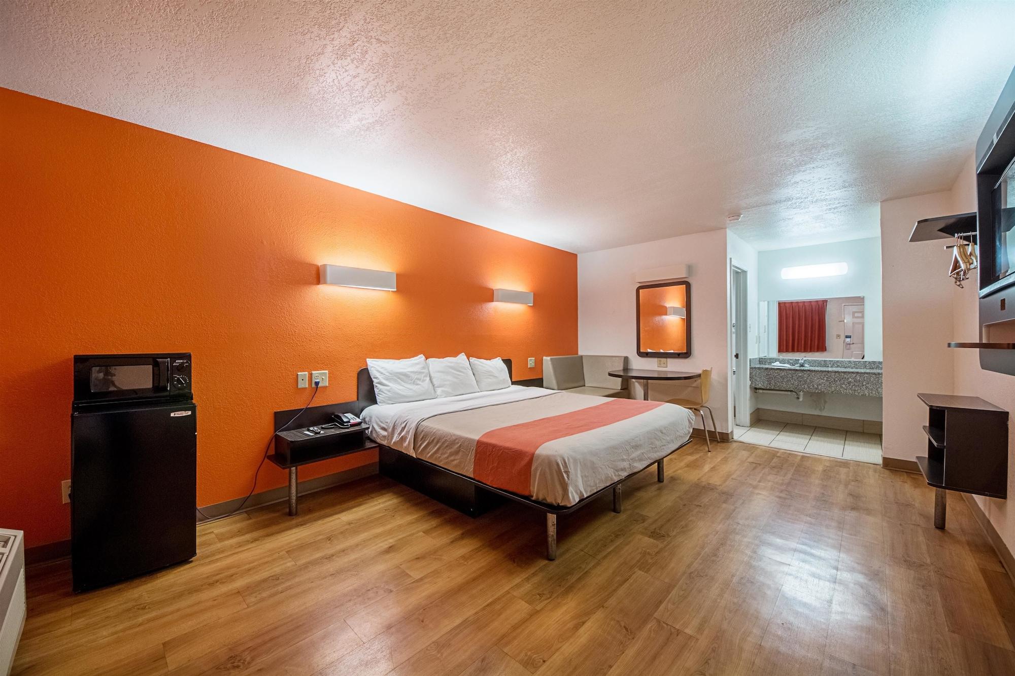 Motel 6-San Antonio, Tx - Fiesta Trails Eksteriør bilde