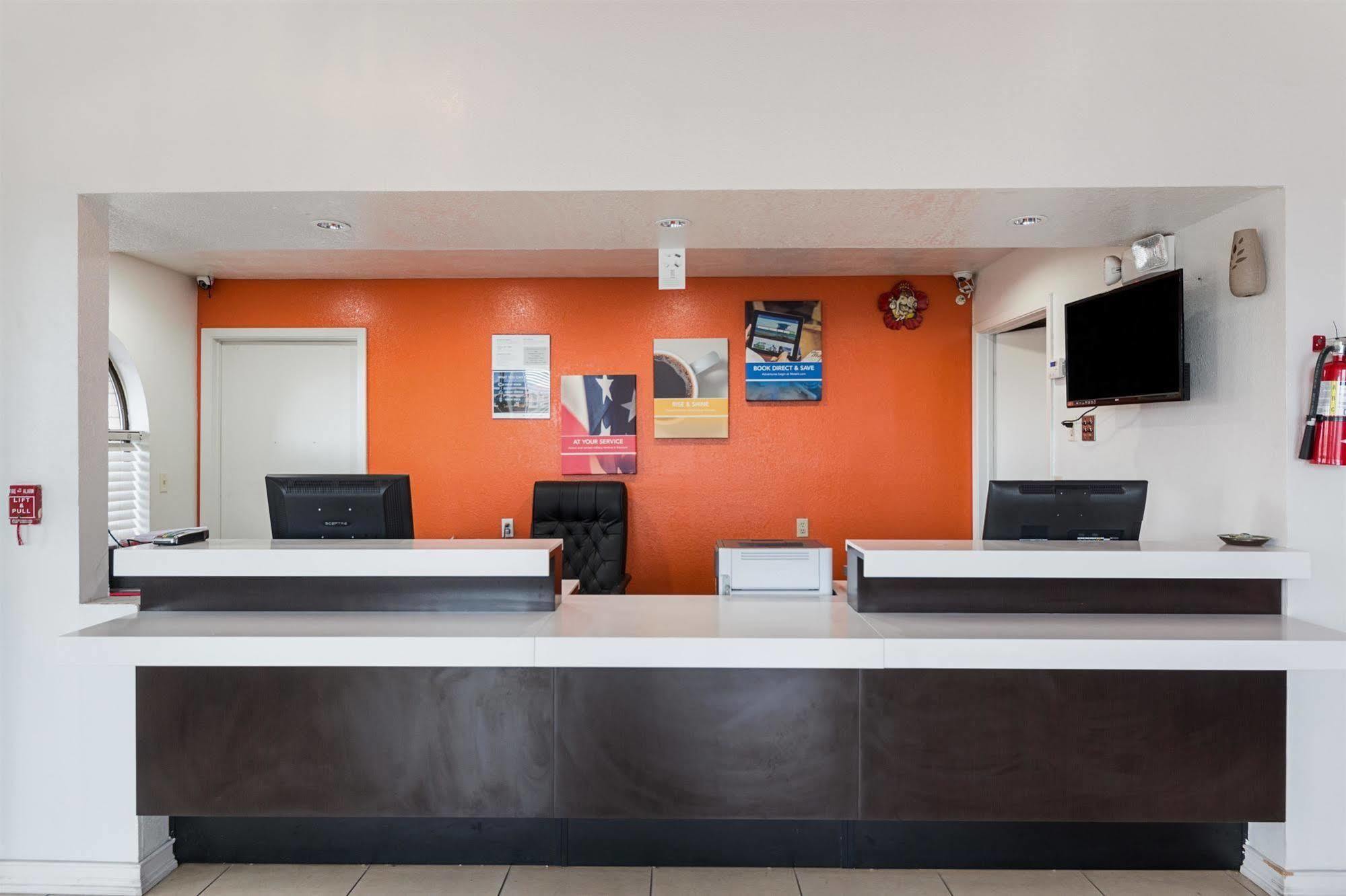 Motel 6-San Antonio, Tx - Fiesta Trails Eksteriør bilde